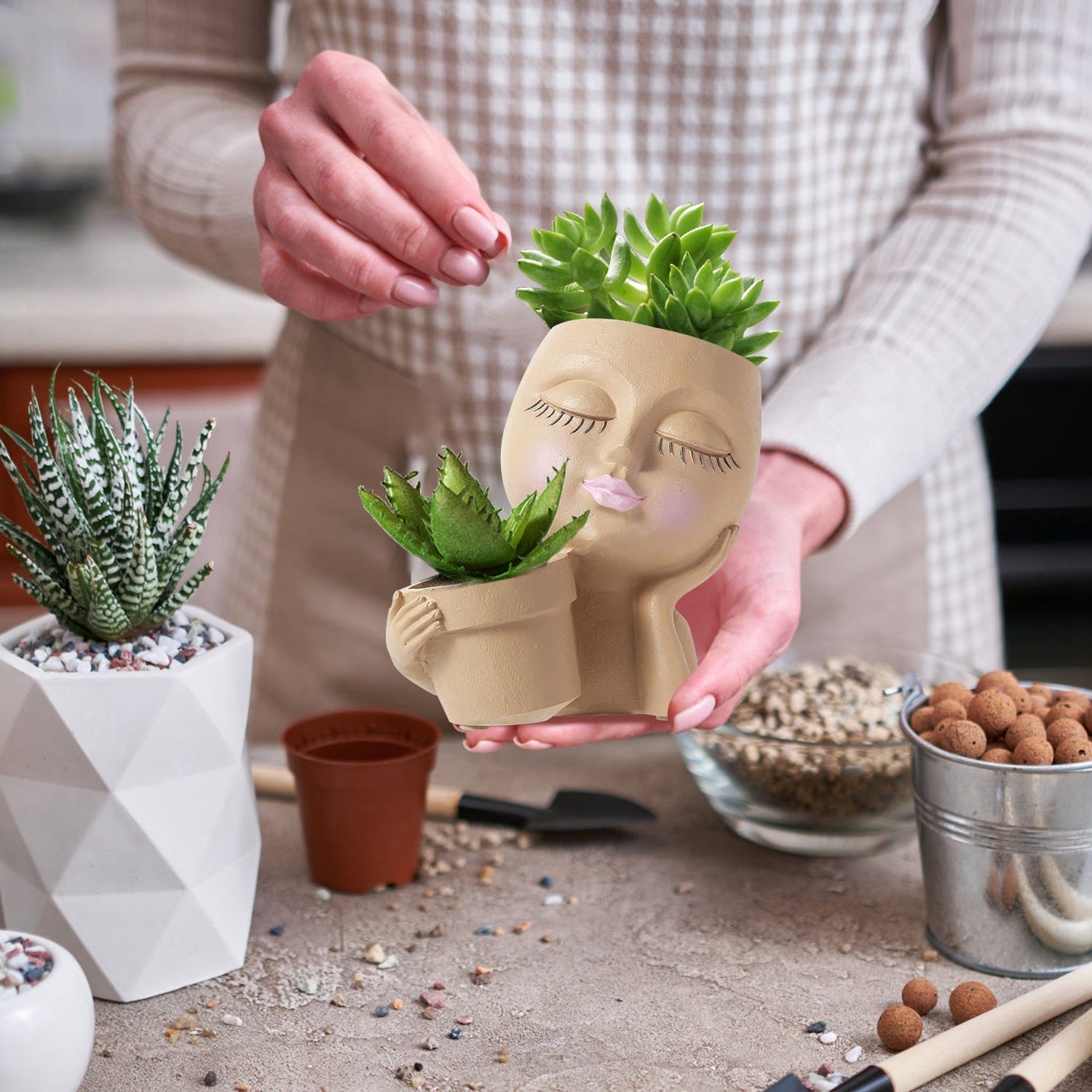 Girl Face Planter Pot Dual Opening Flower Pot With Drainage Hole Lady Head Resin Plant Pot For Succulent Cactus Indoor Outdoor