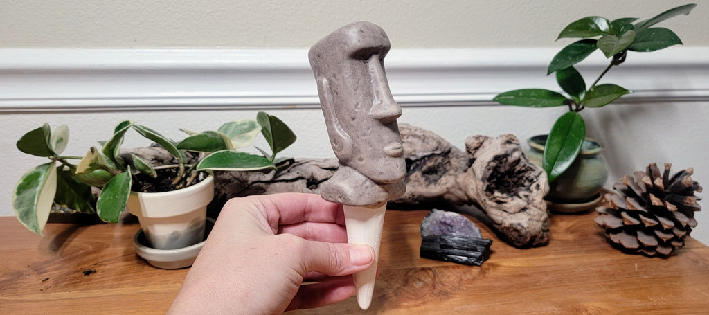 Moai Watering Spike
