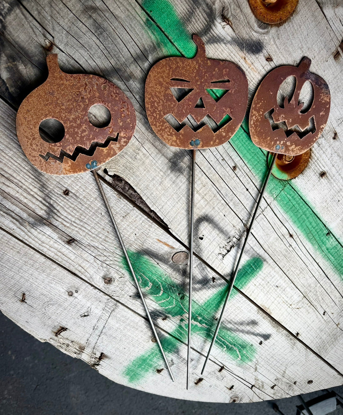 3-Pack Metal Halloween Jack-O-Lanterns Yard Stakes
