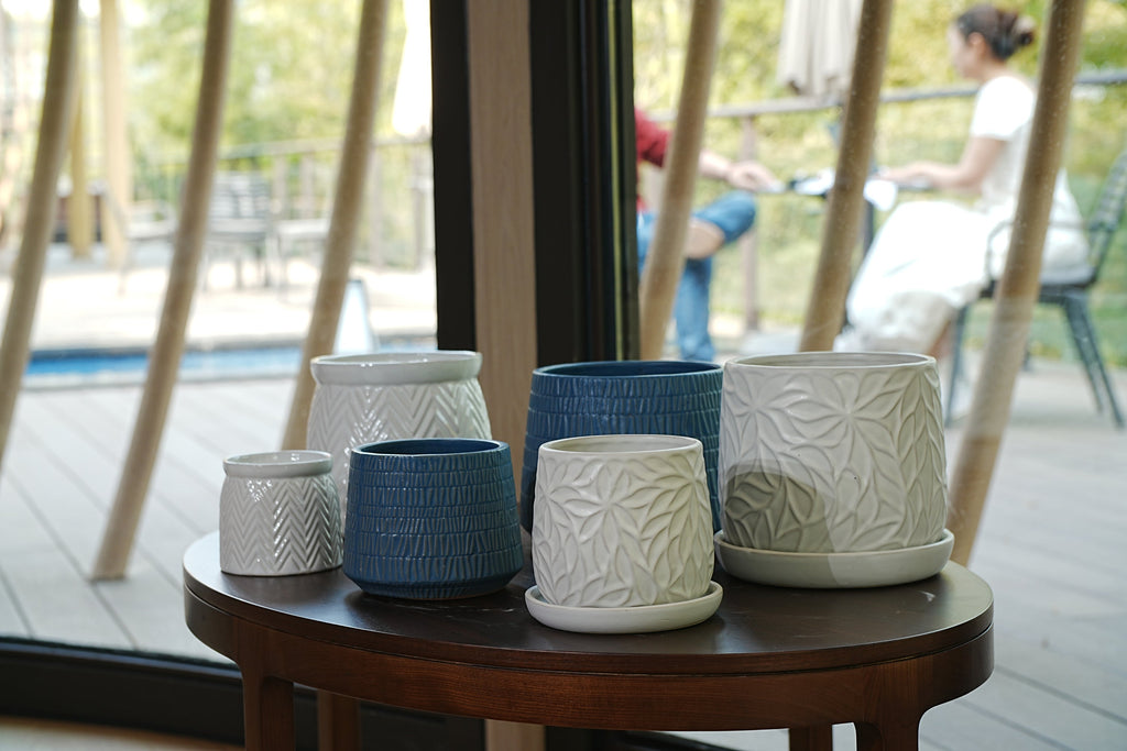 2 Pieces Ceramic Planter Pot, Modern Indoor Outdoor Flowerpot for Patio, Garden, or Windowsills - Gloss White