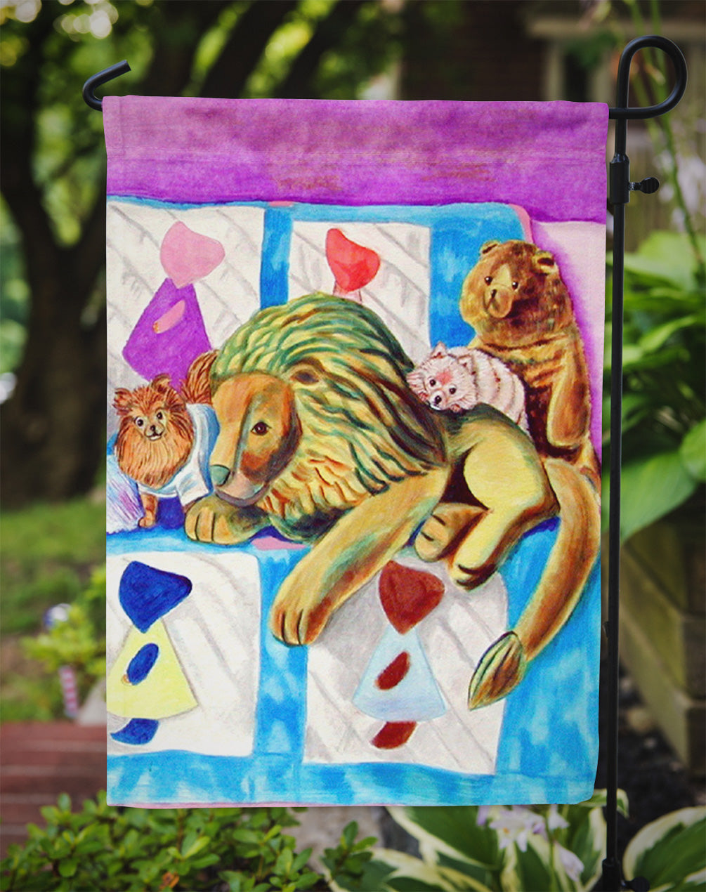 Red and white Pomeranians on the couch Garden Flag – Decorative Outdoor Yard Flag