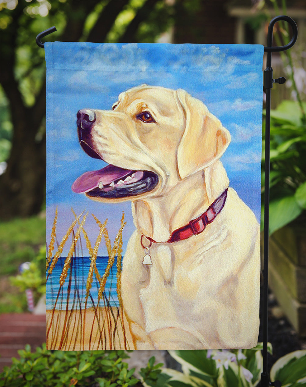 Yellow Labrador at the beach Garden Flag – Decorative Outdoor Yard Flag