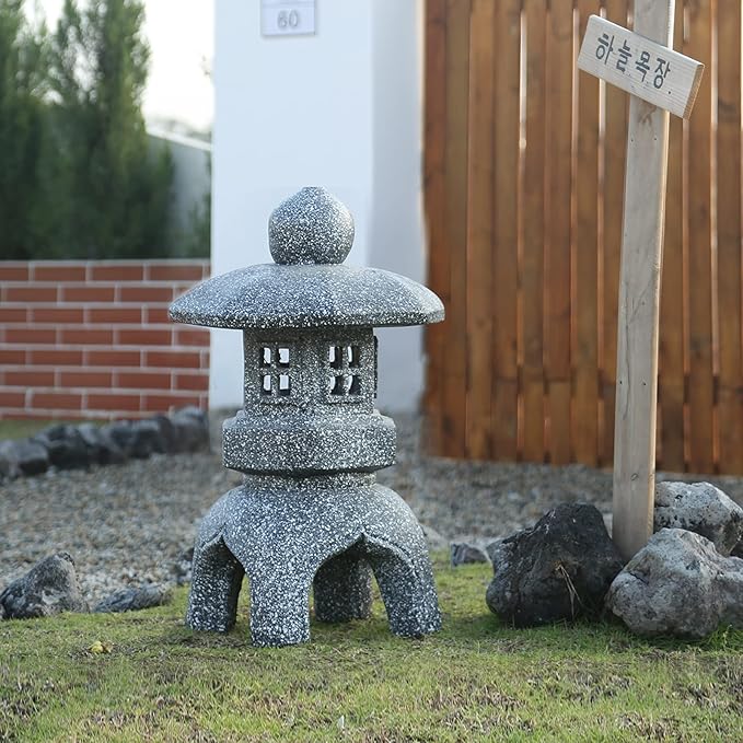 Pagoda Garden Statue Outdoor Figurine Lights Solar Powered LED Garden Decor Pagoda Light Asian Lantern Outdoor Decorations Home Tranquil Resin Waterproof Decor Lawn Yard