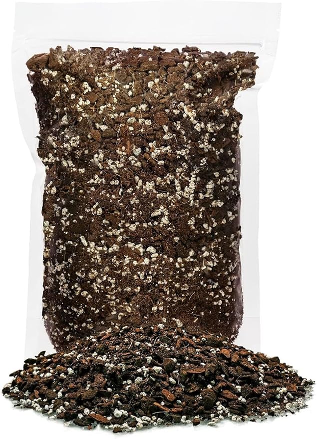 Monstera Obliqua Potting Soil - Enhanced Aeration and Drainage for Optimal Growth by Gardenera - 3 Quart