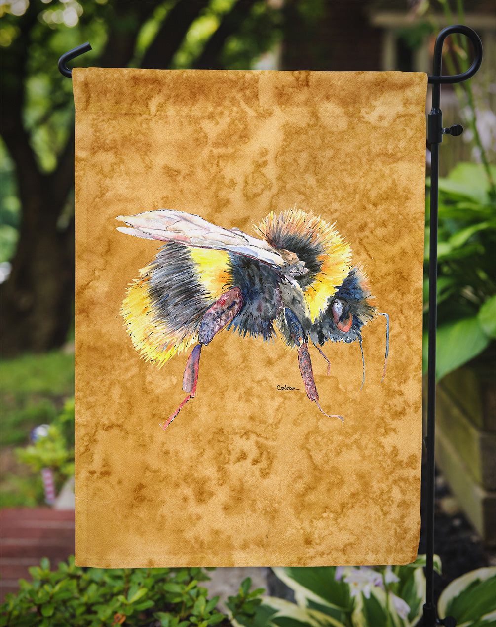 Bee on Gold Garden Flag – Decorative Outdoor Yard Flag