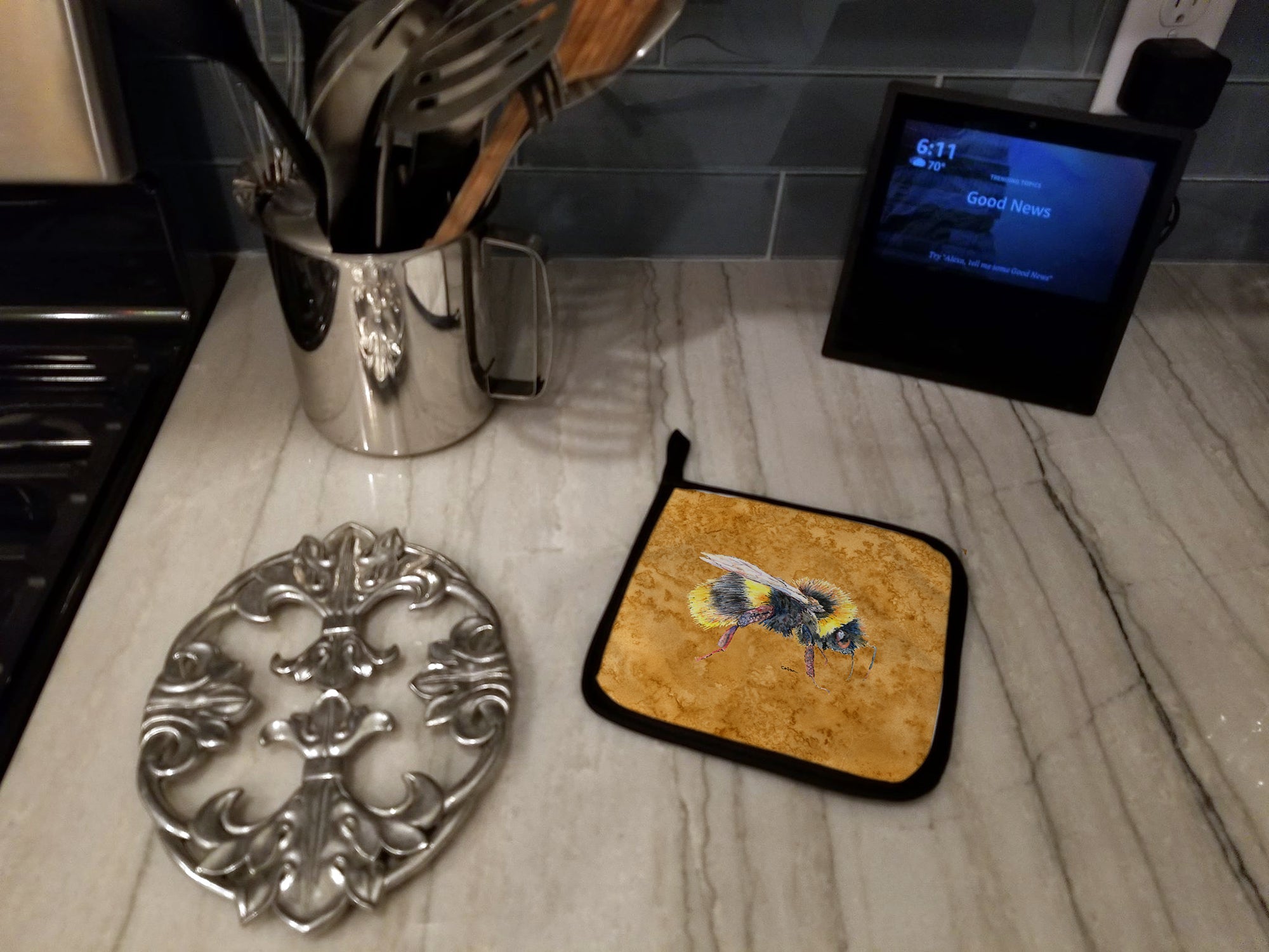 Bee on Gold Pot Holders - Set of 2 Decorative Kitchen Helpers | Made in the USA 8850PTHD