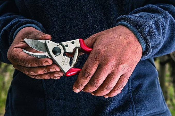 Felco F16 Pruning Shears – 7.7" Garden Clippers for Left-Handed Users with Bypass & Anvil Blades | Hand Pruners for Gardening | Garden Tool Cutter with Aluminum Handle, Lightweight Swiss Precision