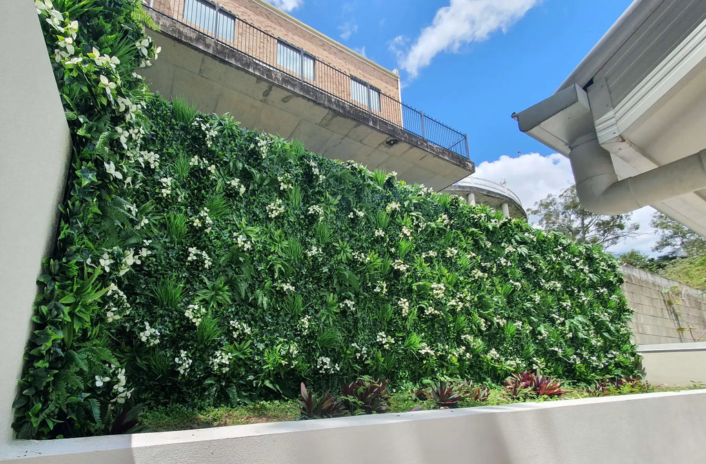 Sample Panel – Snowy White Vertical Garden (Small Sample)