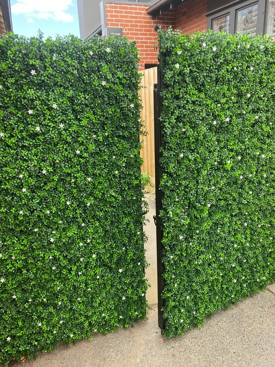 White Flowering Boxwood Artificial Vertical Garden Green Wall Panel 40×40in 11 SQ FT – UV Resistant – Commercial Grade