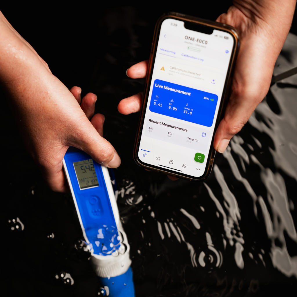 Bluelab OnePen™ – pH, Conductivity & Temperature Measurement Tool