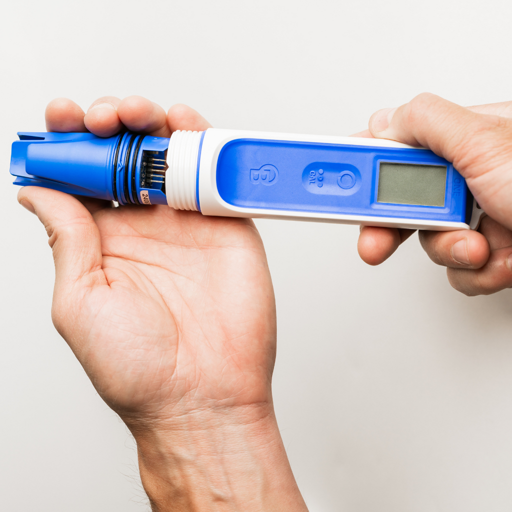Bluelab OnePen™ – pH, Conductivity & Temperature Measurement Tool