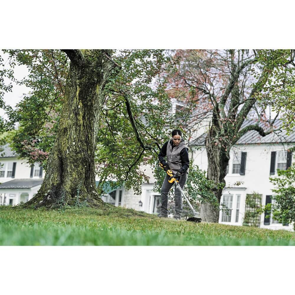 DEWALT DCST922B 20V MAX* 14 in Cordless Folding String Trimmer (Tool Only)