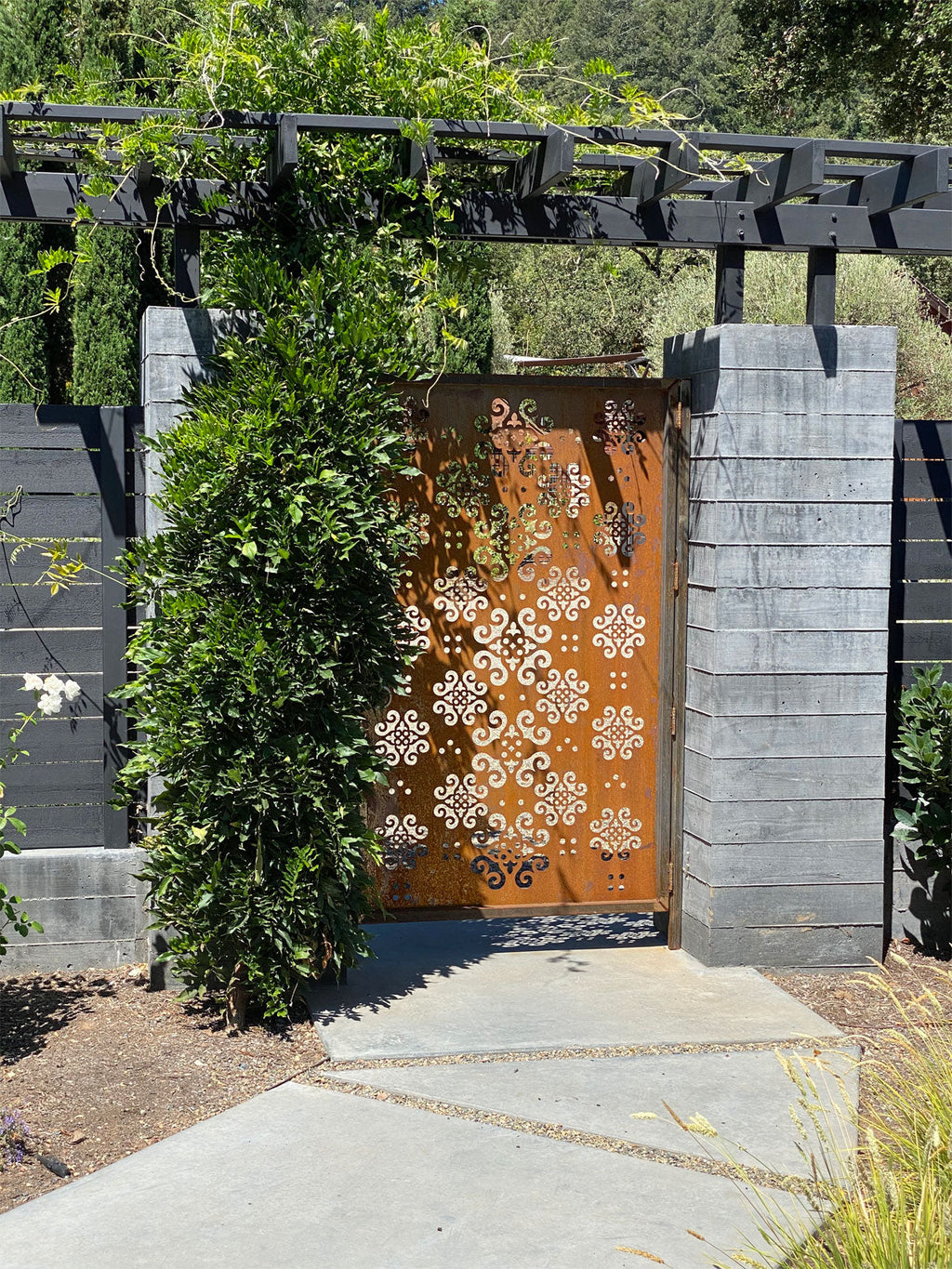 Outdoor Metal Privacy Screen Panel (Optimum) – Heavy-Duty Steel for Patio & Fence (60” & 72”)