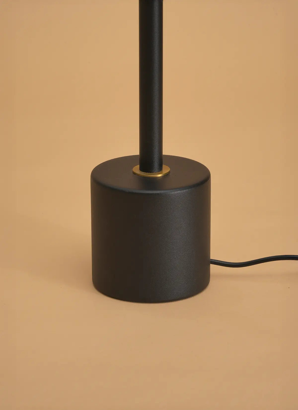 Versa™ Tabletop Grow Light