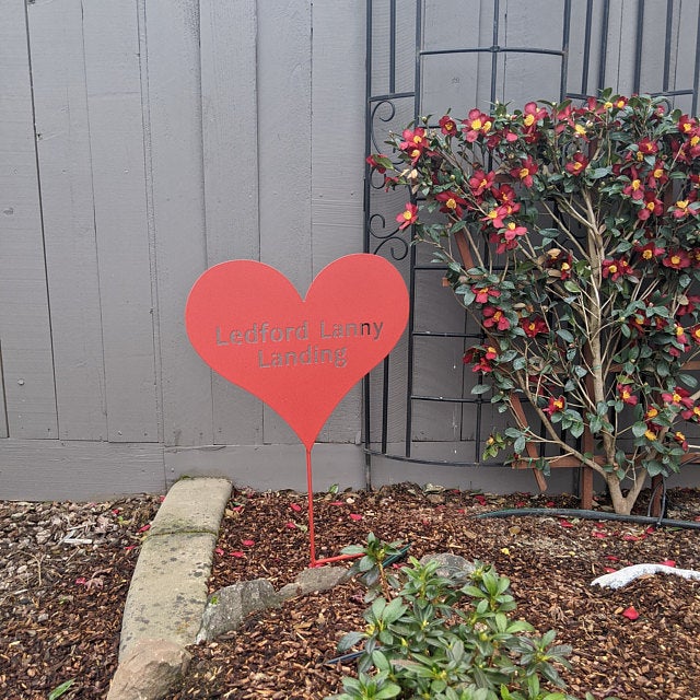 Heart Garden Stake or Metal Heart Wall Decor / Valentine's Day Outdoor Decorations