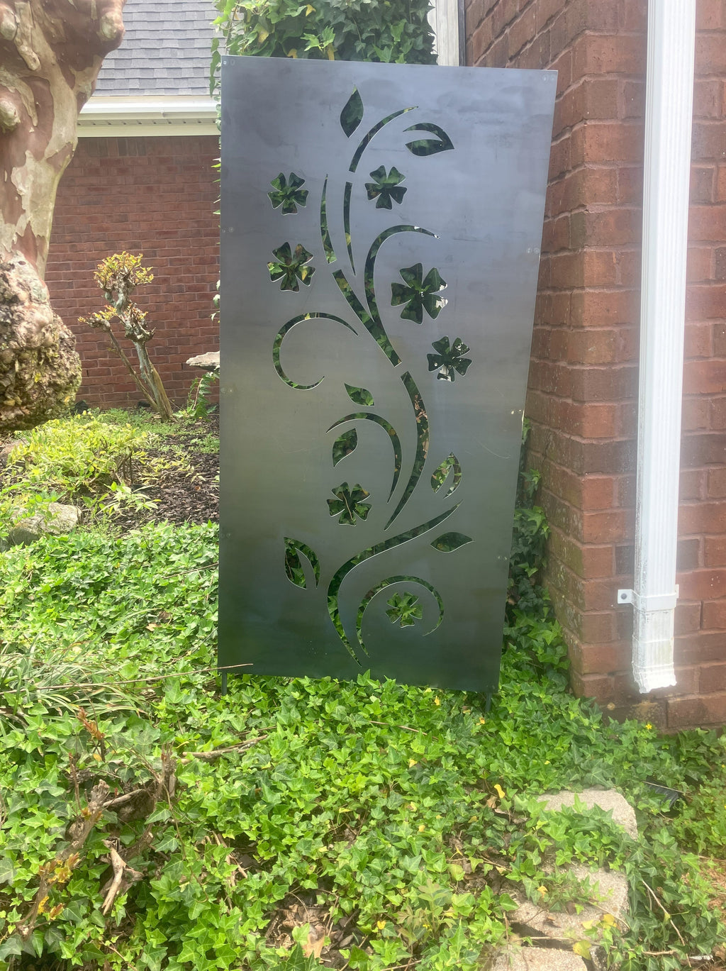 Lucca Metal Trellis/Privacy Screen