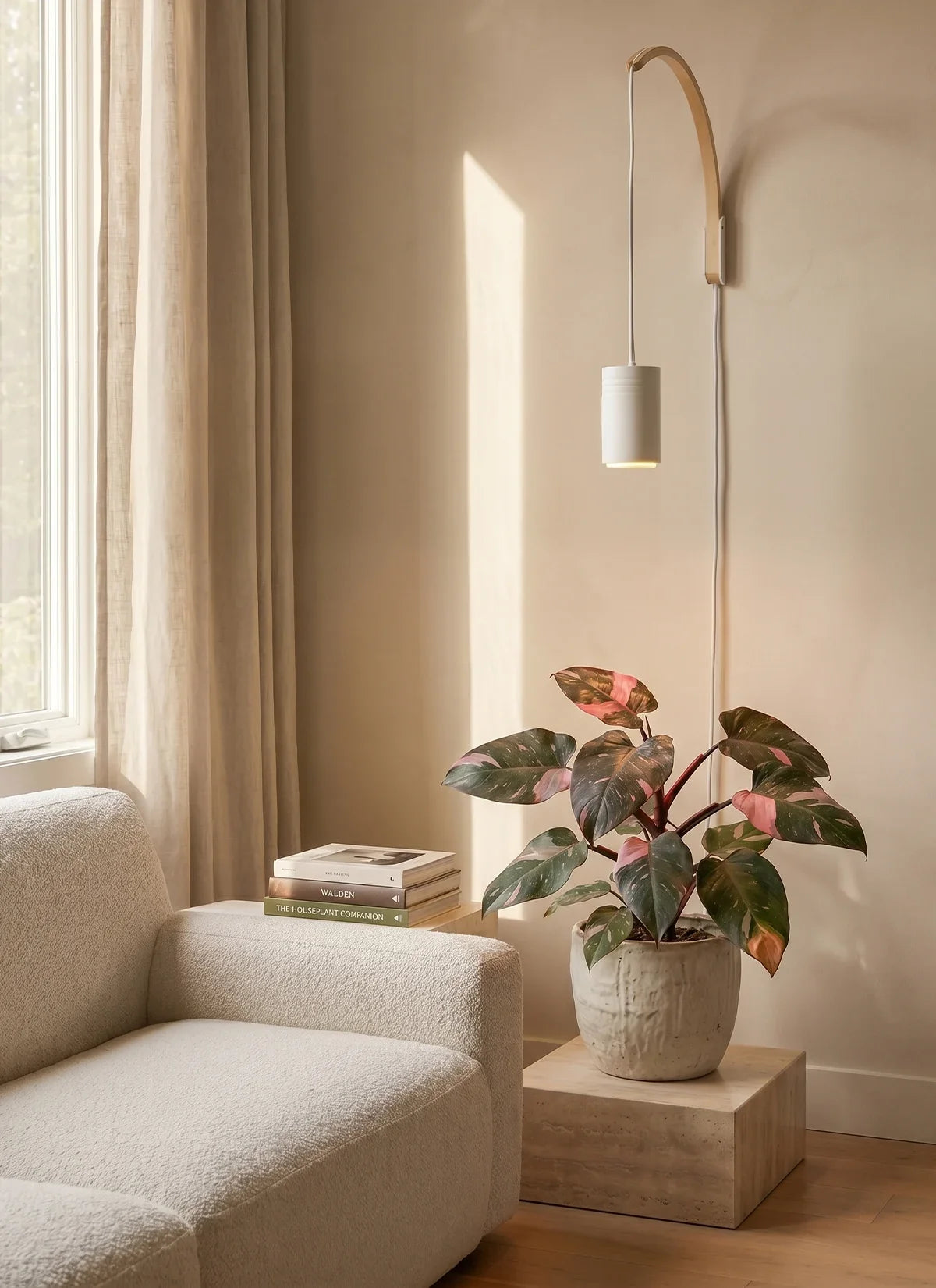 Luna™ Wooden Pendant Wall Mount