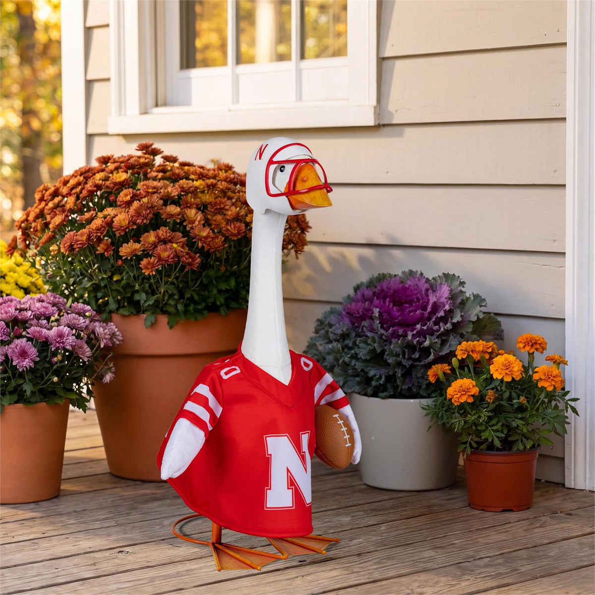 Nebraska Cornhuskers Football Outfit with Helmet for 21-Inch Porch Goose