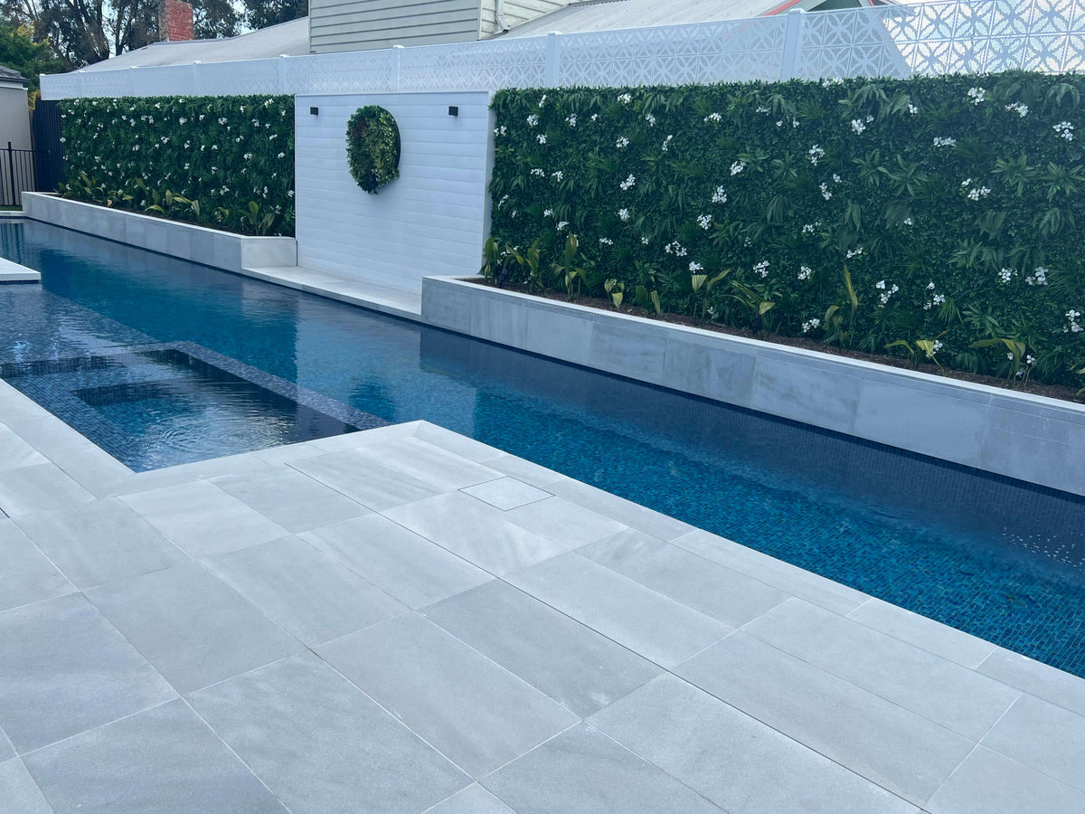 Sample Panel – Snowy White Vertical Garden (Small Sample)