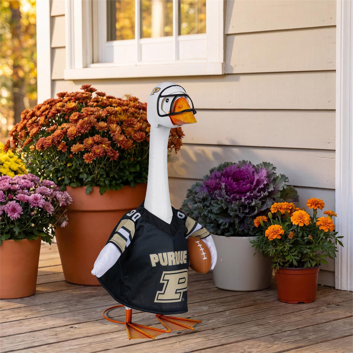 Purdue Boilermakers Football Outfit with Helmet for 21-Inch Porch Goose