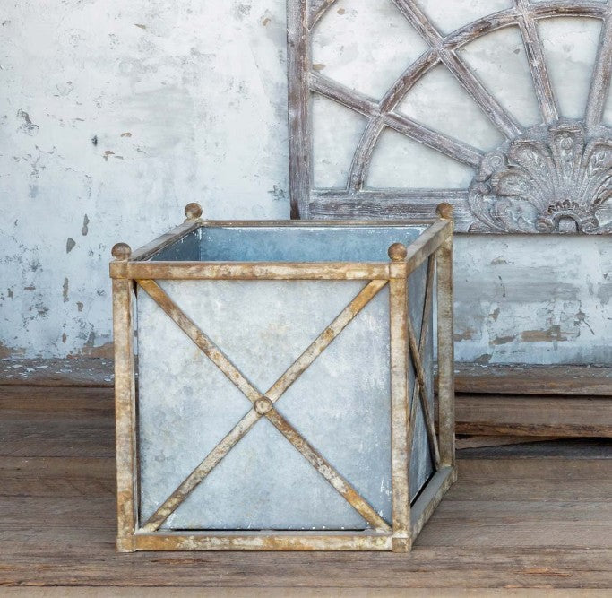 Park Hill |Metal Estate Planter, Small