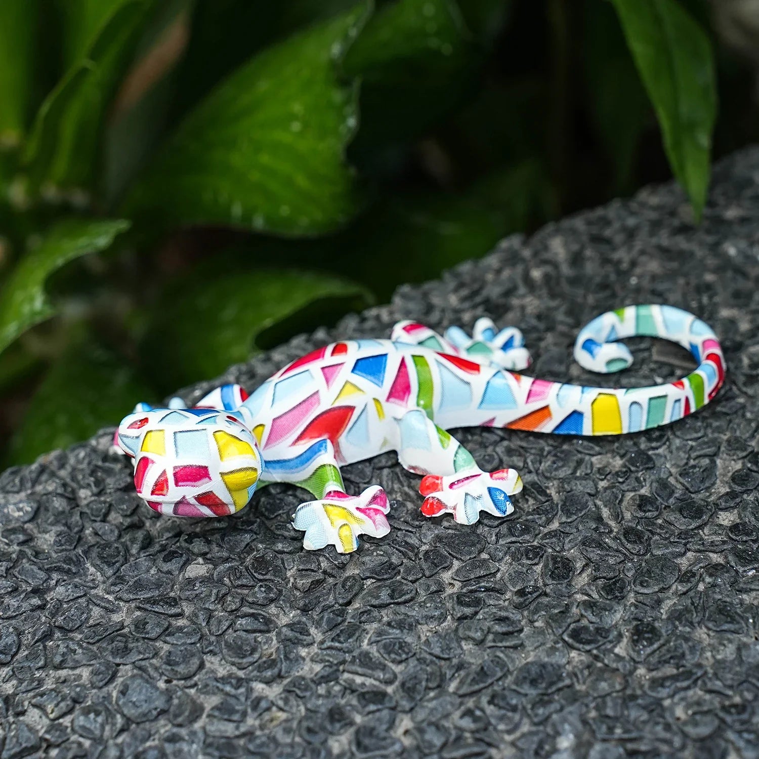 2 pcs Resin Gecko Wall Decor, Garden Yard Decoration,Water Transfer Colorful Lizard Garden Art For Outdoor And Indoor Decoration