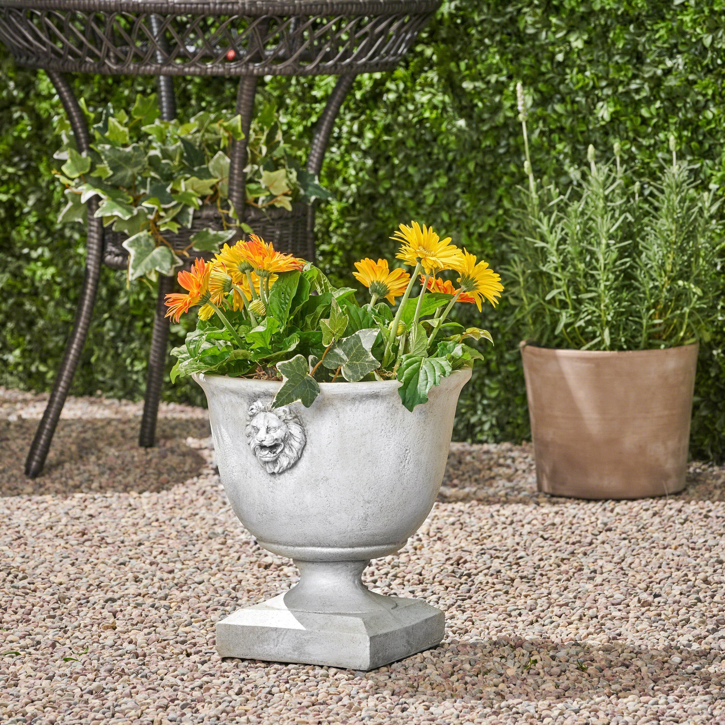 MGO GARDEN URN PLANTER