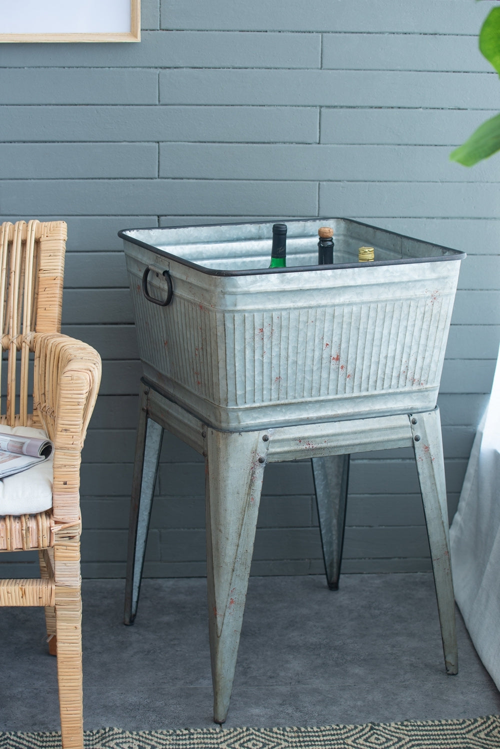 20.5x20.5x21' Large Perryman Galvanized Tub On Stand, for Plant Pot/Planter/ Metal Ice Buckets