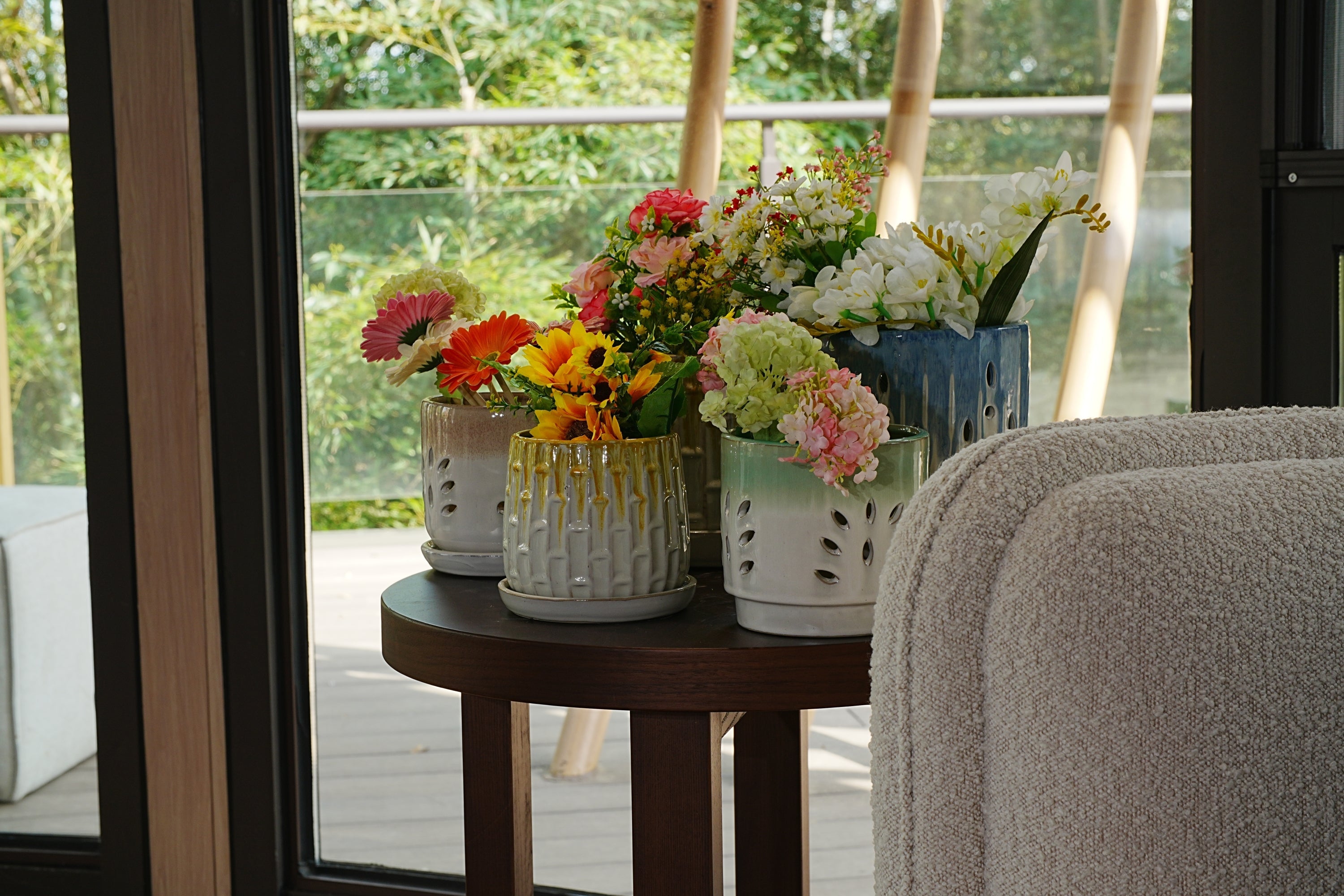 Set of 2 Ceramic Flowerpot with Drainage Hole, 8' Modern Planter for Patio, Garden, Windowsill - White Blue