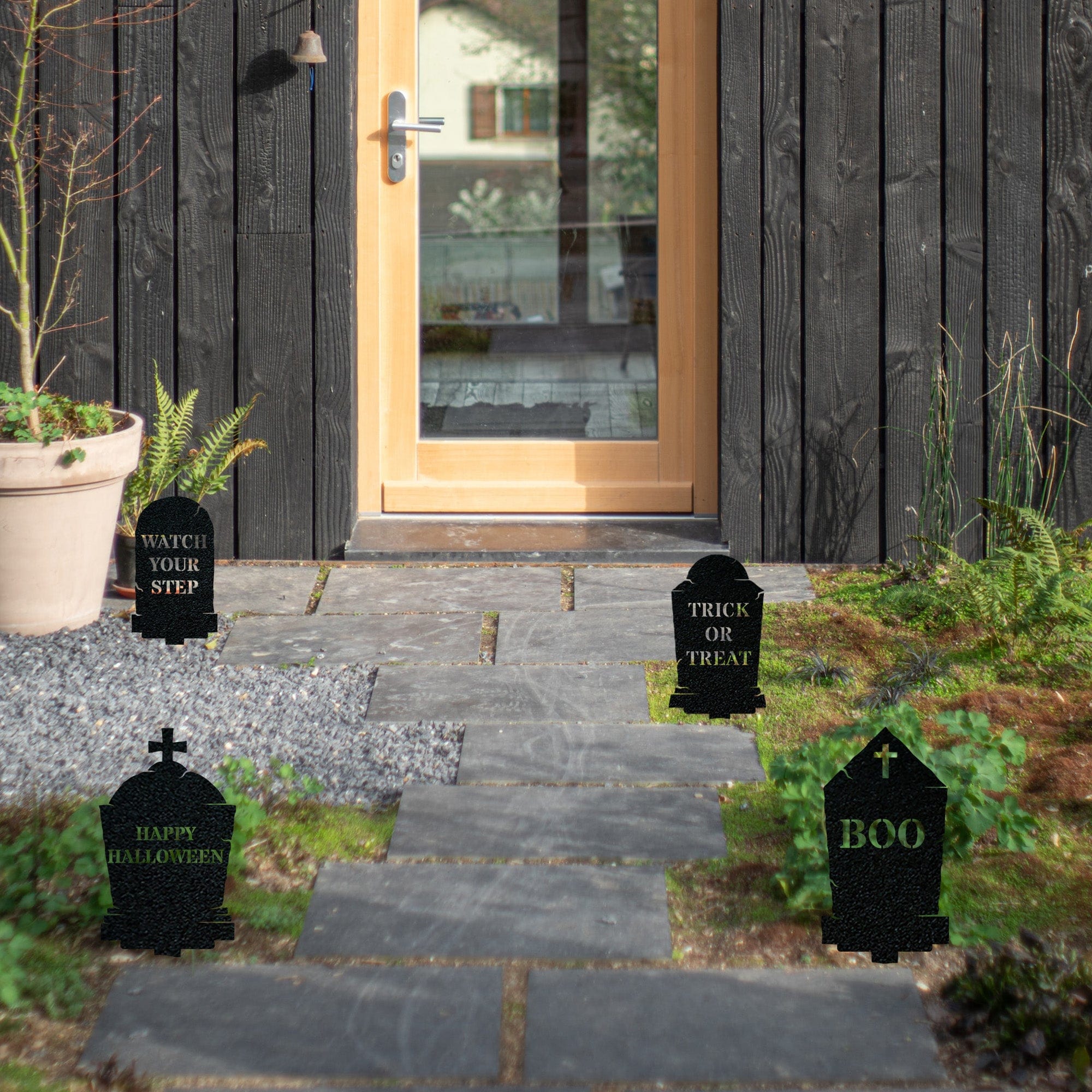 Halloween Grave Yard Stake Set - 2 Metal Yard Signs