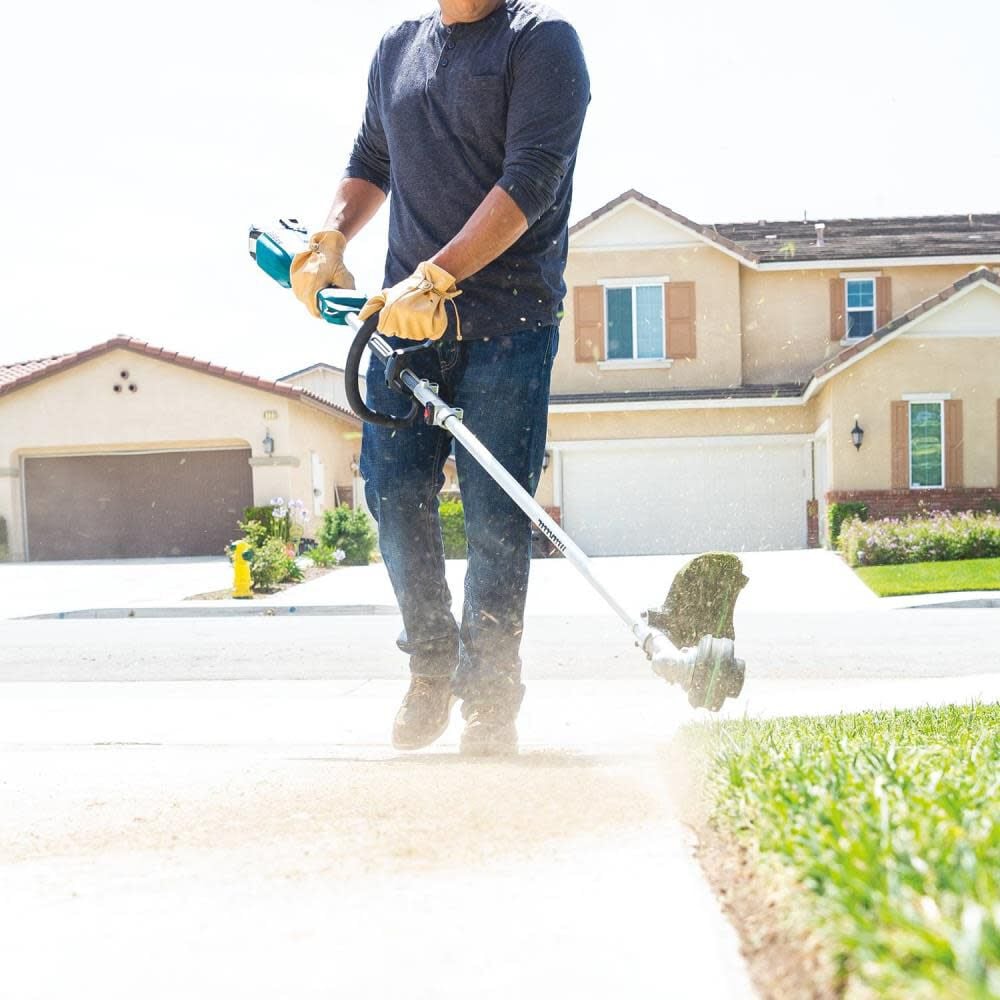 Makita XUX02SM1X1 18V LXT® Lithium-Ion Brushless Cordless Couple Shaft Power Head Kit With 13" String Trimmer Attachment, with one battery (4.0Ah)