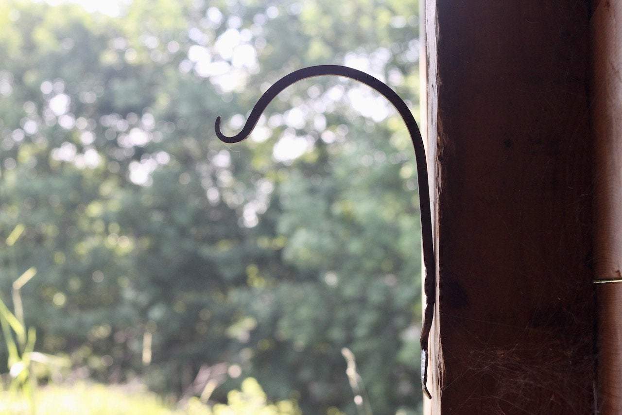 Indoor/Outdoor Plant Hanger - Leaf Design