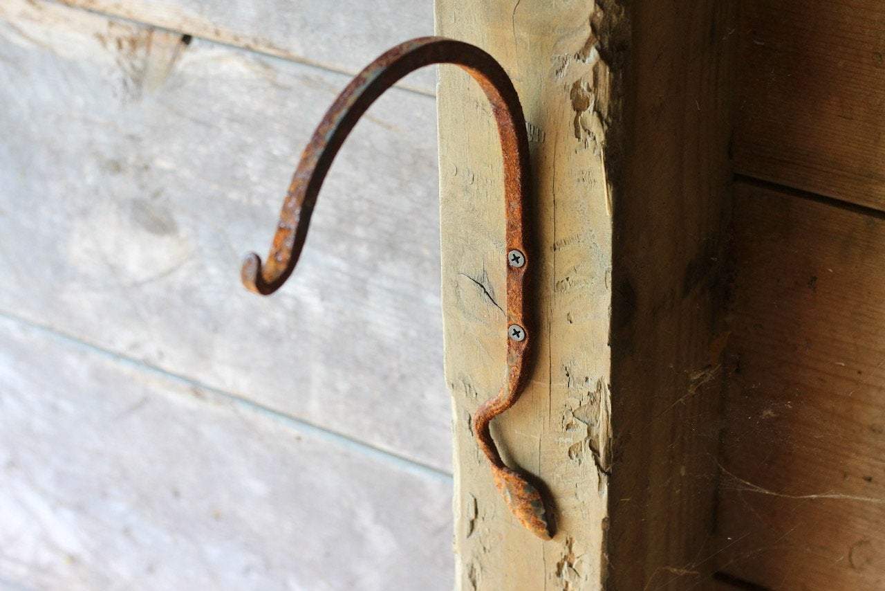 Indoor/Outdoor Plant Hanger - Leaf Design