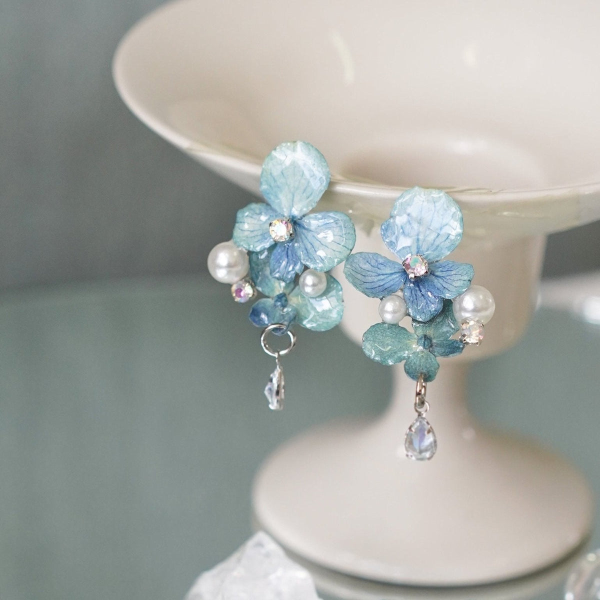 "Raindrop Waltz" Hydrangea Earrings