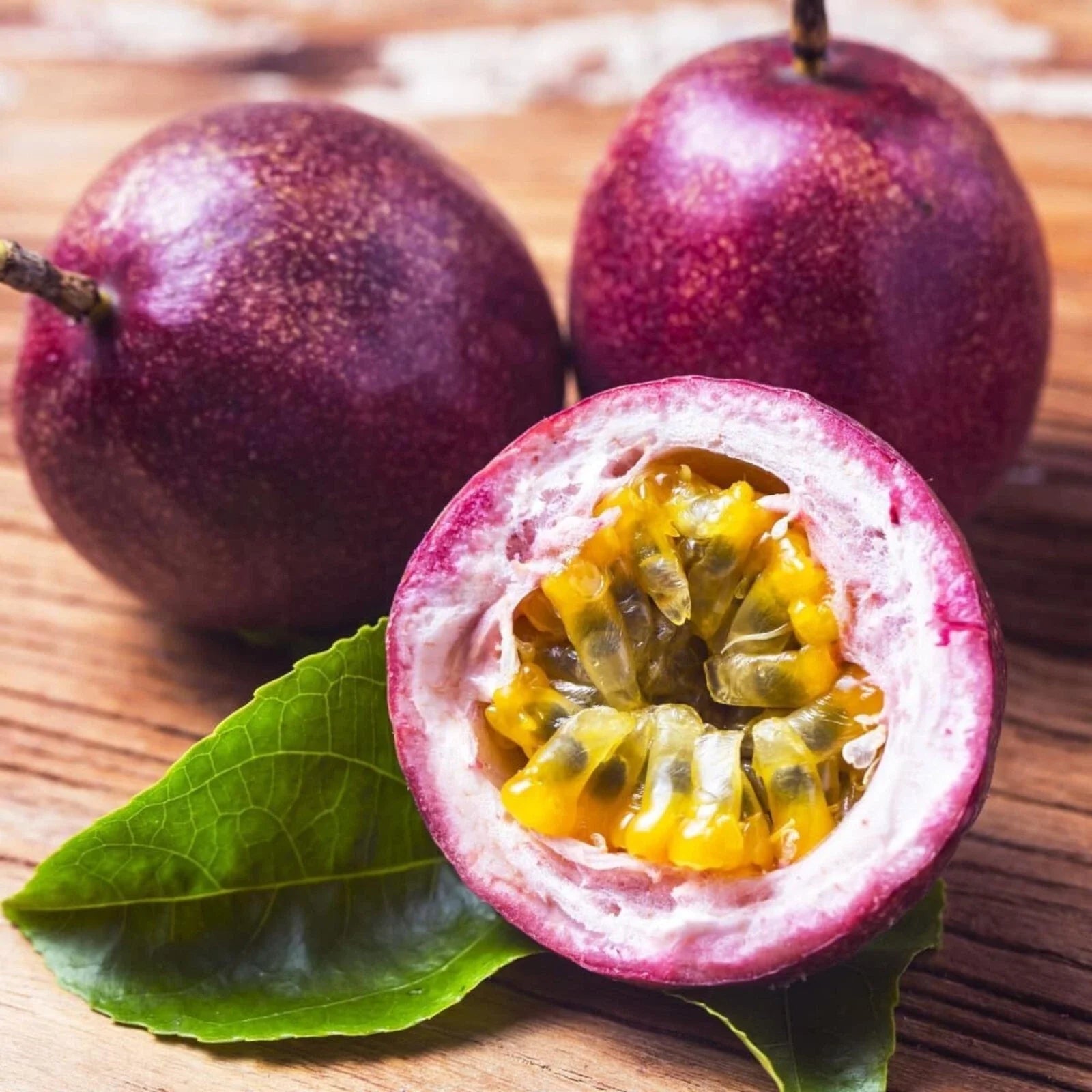 Passion Fruit Seeds - 50pcs Purple-Skinned Variety for Home Gardens, Greenhouses - Passiflora edulis
