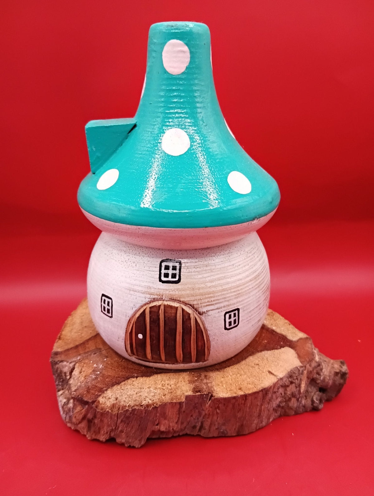 Wooden Mushroom House – Coastal Playful Outdoor Decor with Wood Base (4 Color Variants)
