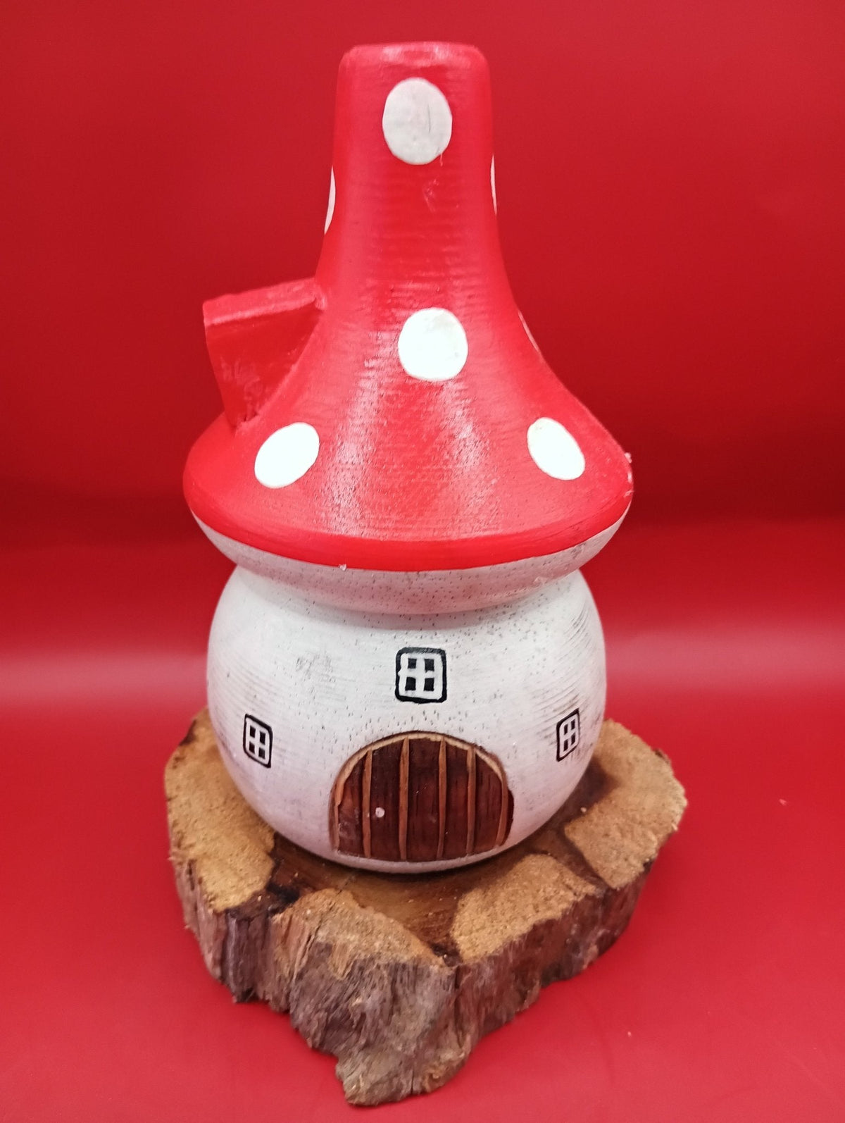 Wooden Mushroom House – Coastal Playful Outdoor Decor with Wood Base (4 Color Variants)